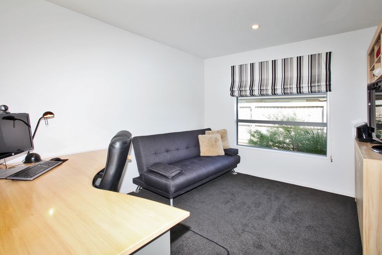 Photo of property in 5 Constance Place, Aidanfield, Christchurch, 8025