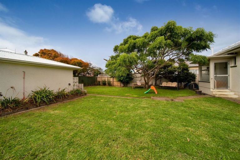 Photo of property in 16 Collins Street, Hawera, 4610