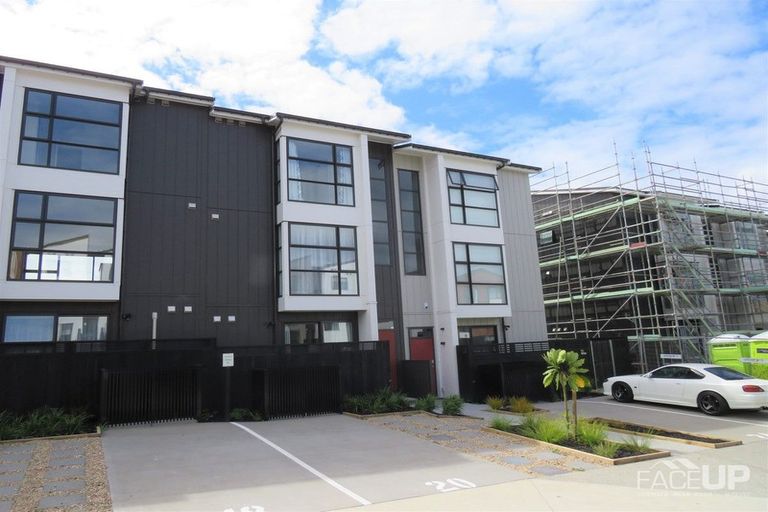 Photo of property in 20 Raranga Lane, Hobsonville, Auckland, 0616