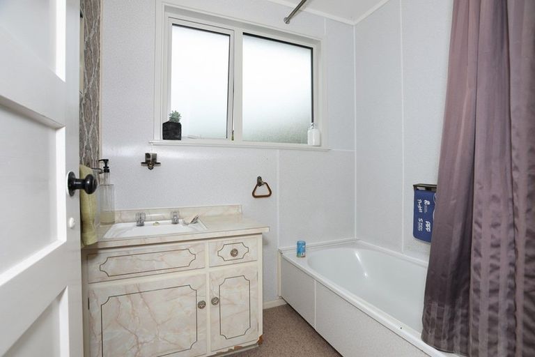 Photo of property in 4 Johnson Street, Bulls, 4818