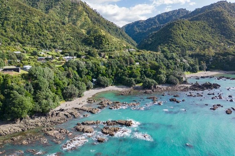 Photo of property in 8361 State Highway 35, Whanarua Bay, Opotiki, 3199