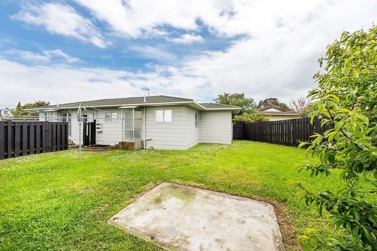 Photo of property in 1/8 Slim Place, Clendon Park, Auckland, 2103