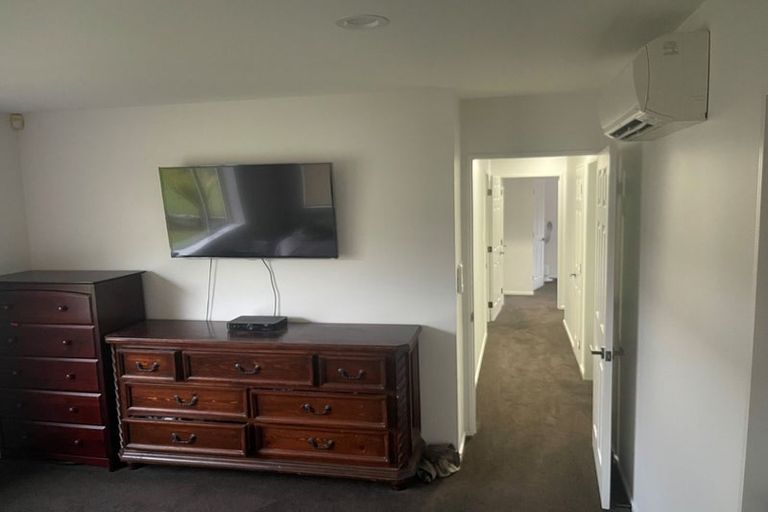 Photo of property in 4 Cinnabar Place, Westgate, Auckland, 0614