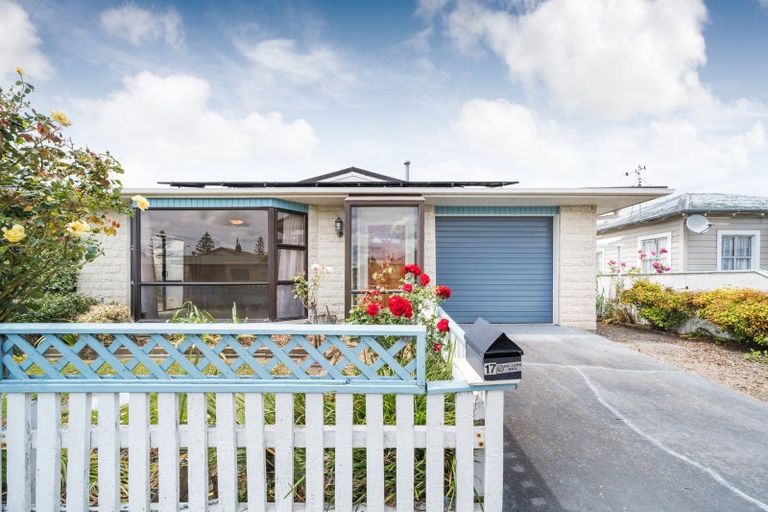 Photo of property in 17 Russell Street, Feilding, 4702