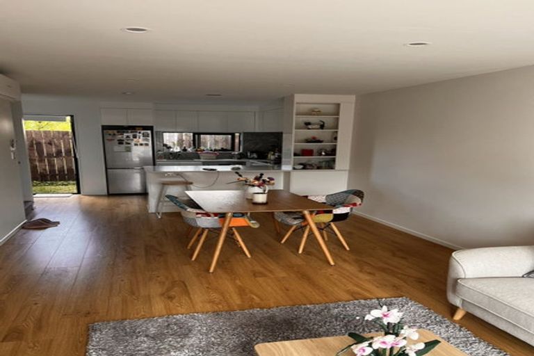 Photo of property in 123d Sunnynook Road, Forrest Hill, Auckland, 0620