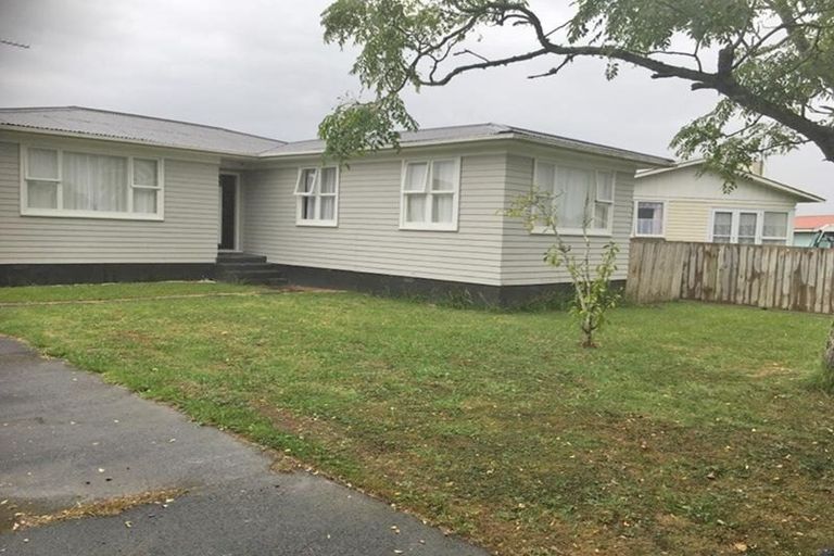 Photo of property in 20 President Avenue, Papakura, 2110
