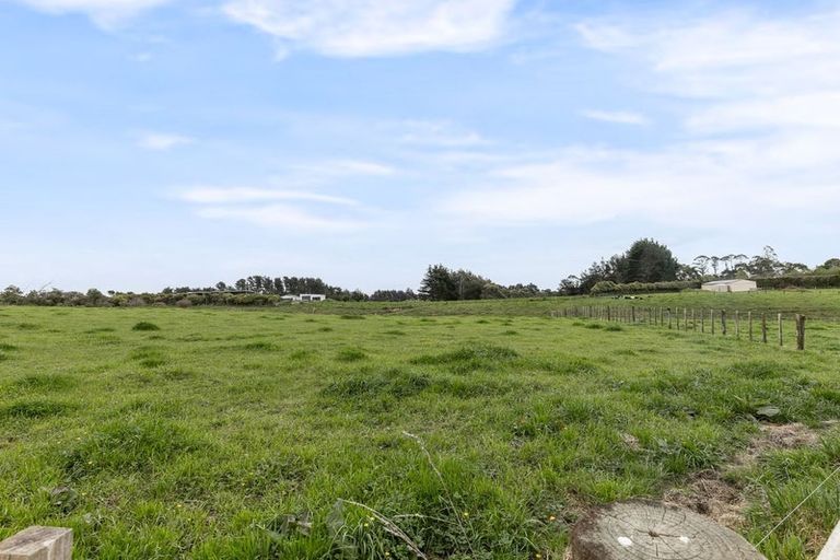 Photo of property in 42 Serenity Lane, Koputaroa, Shannon, 5571