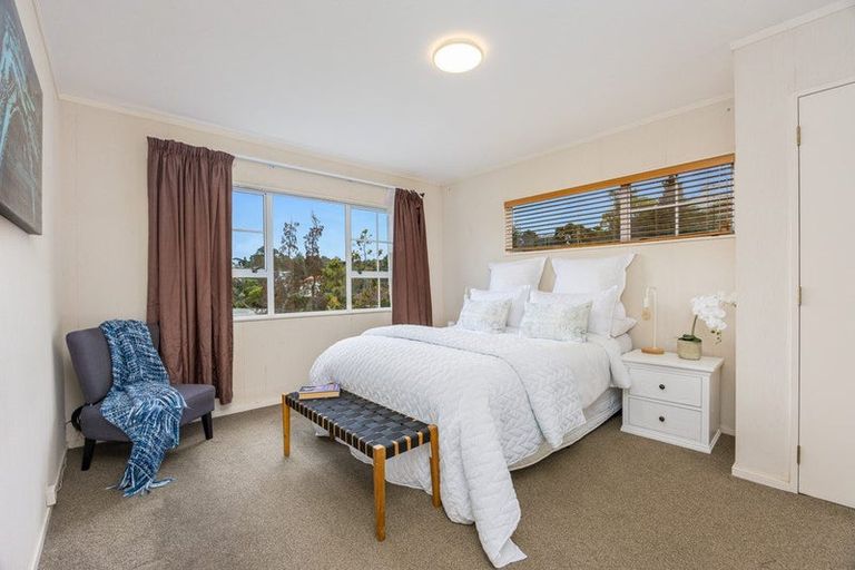 Photo of property in 2/112 Nigel Road, Browns Bay, Auckland, 0630