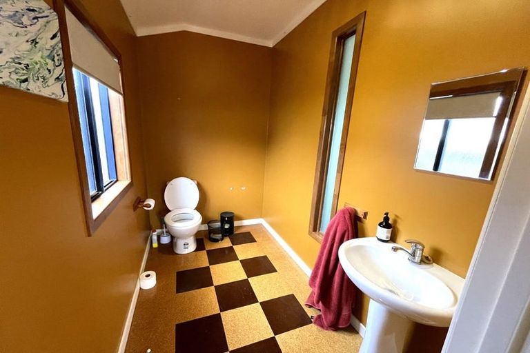 Photo of property in 20 Ngaio Street, Strandon, New Plymouth, 4312