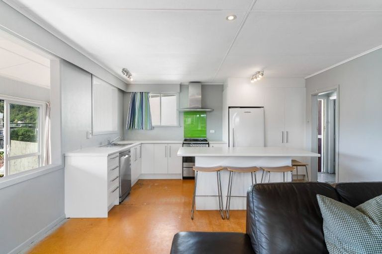 Photo of property in 117 Pohutukawa Crescent, Whangamata, 3620