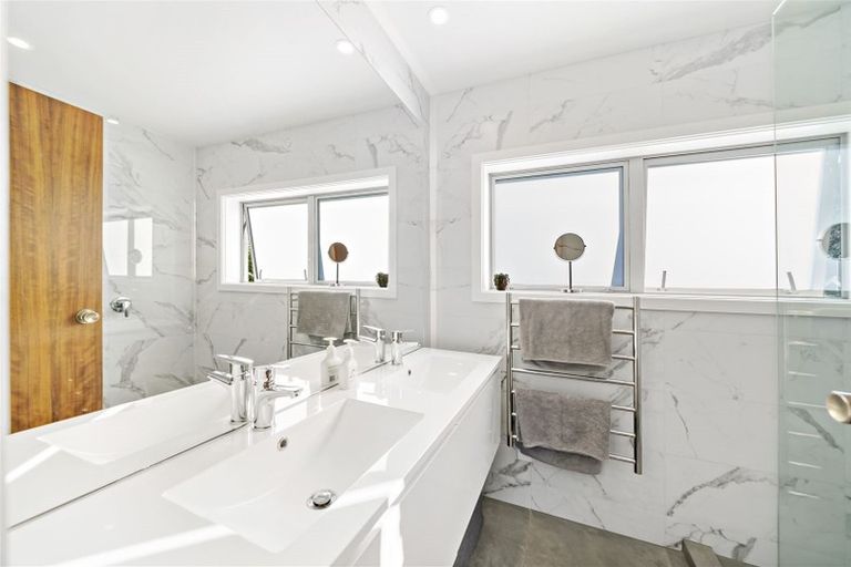 Photo of property in 1/5 Brown Street, Hauraki, Auckland, 0622