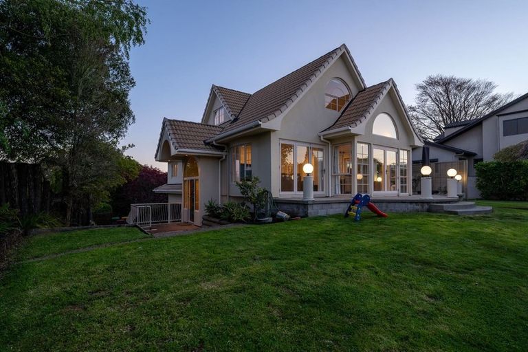 Photo of property in 6 Tupara Crescent, Kawaha Point, Rotorua, 3010