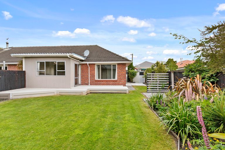 Photo of property in 185 Westminster Street, Mairehau, Christchurch, 8013