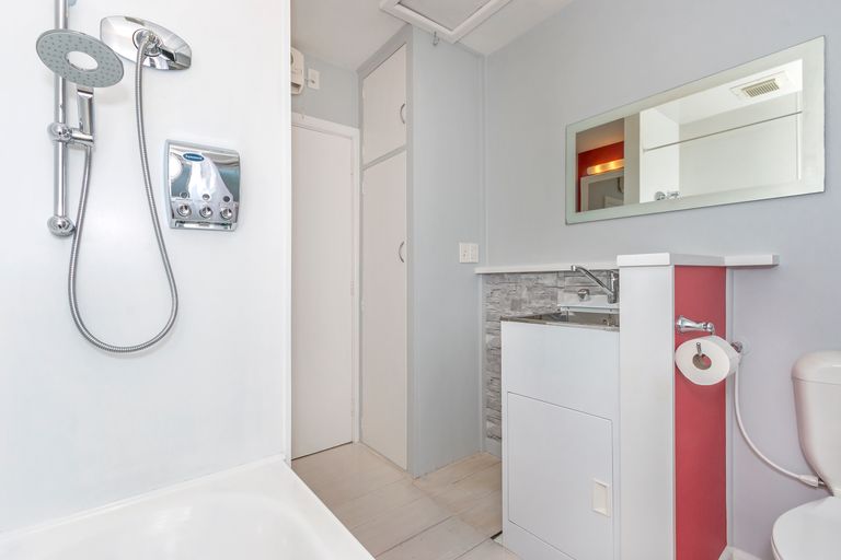 Photo of property in 185 Westminster Street, Mairehau, Christchurch, 8013