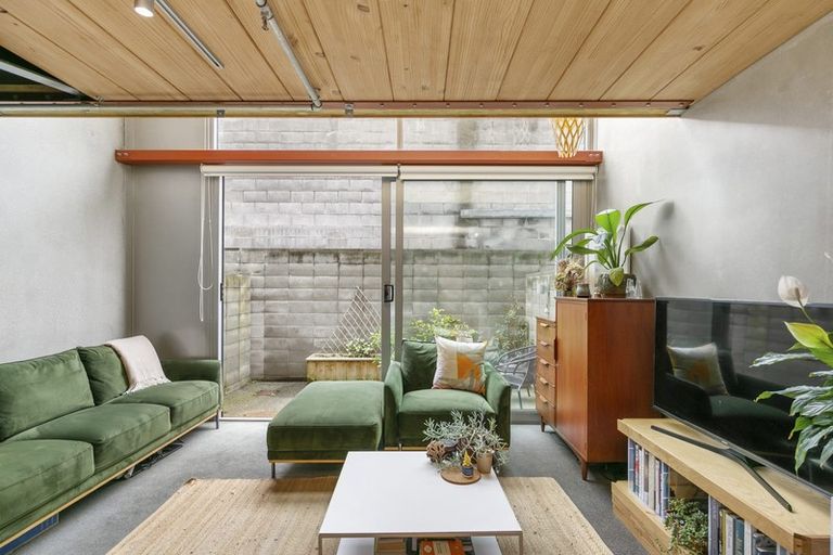 Photo of property in Tattoo Apartments, 15/42 Abel Smith Street, Te Aro, Wellington, 6011