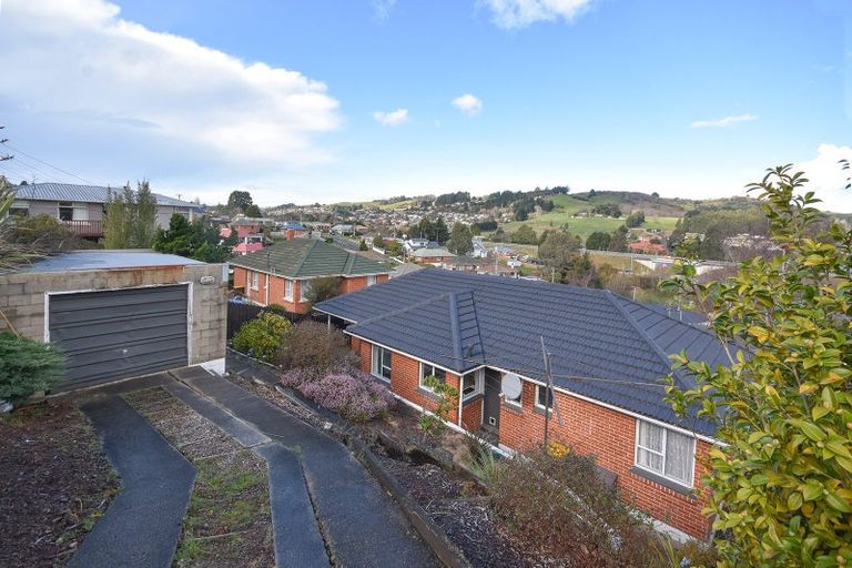 Photo of property in 27 Waldron Crescent, Green Island, Dunedin, 9018