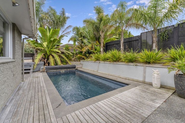 Photo of property in 21 Ratanui Road, Paraparaumu, 5032