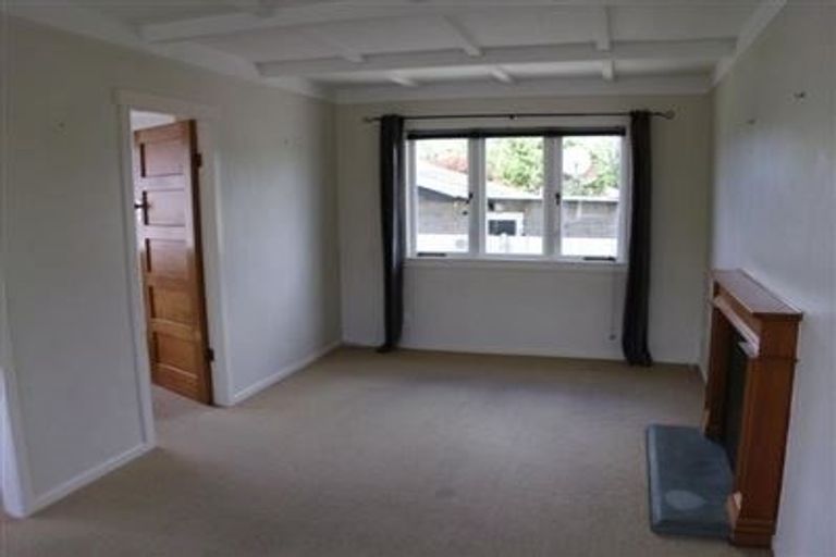 Photo of property in 140 Don Buck Road, Massey, Auckland, 0614