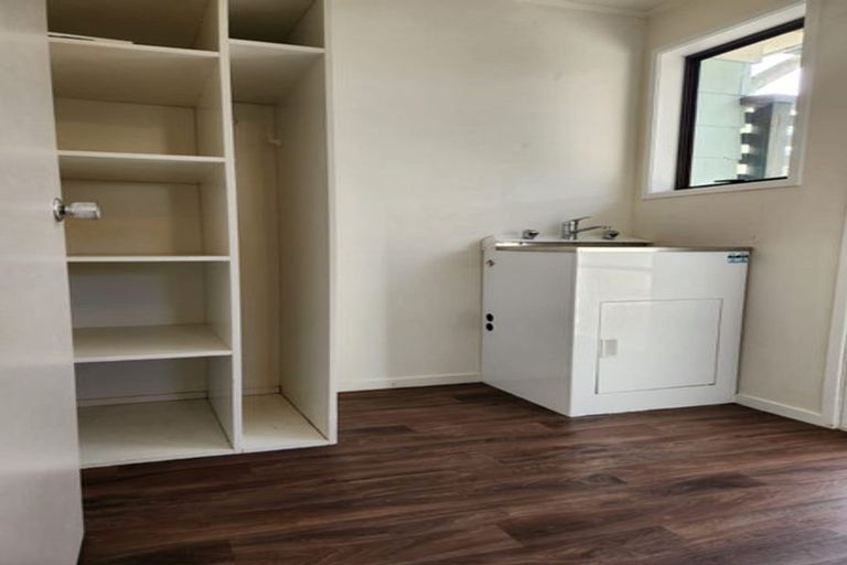 Photo of property in 87 Solar Road, Glen Eden, Auckland, 0602