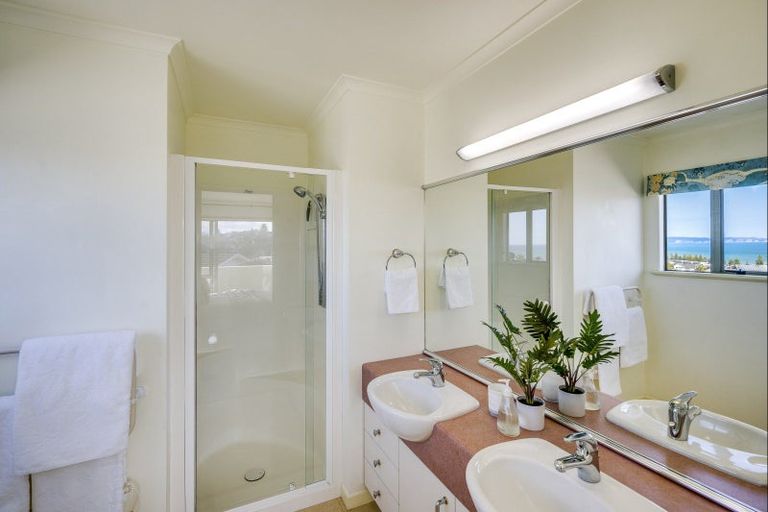 Photo of property in 11 Sealy Road, Bluff Hill, Napier, 4110