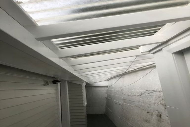 Photo of property in 18 Raroa Road, Kelburn, Wellington, 6012