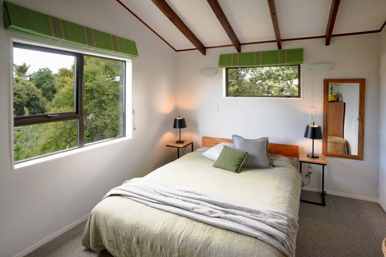 Photo of property in 2/15b Nandana Drive, Glen Eden, Auckland, 0602