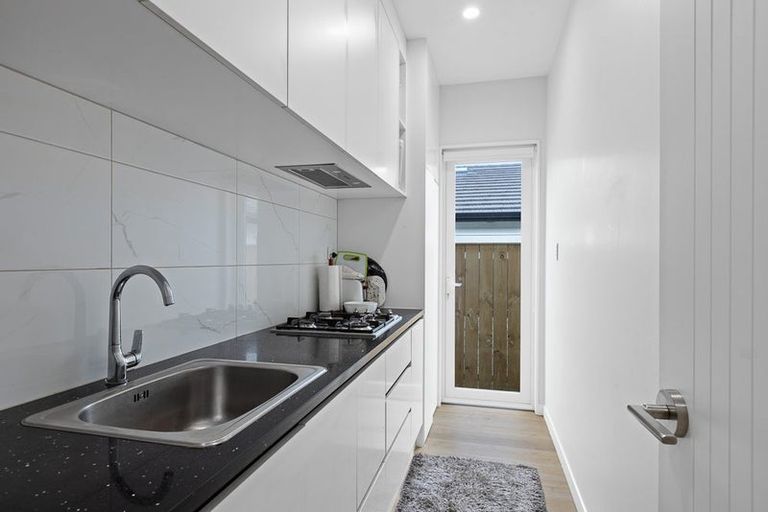 Photo of property in 39 Farranfore Road, Opaheke, Papakura, 2113