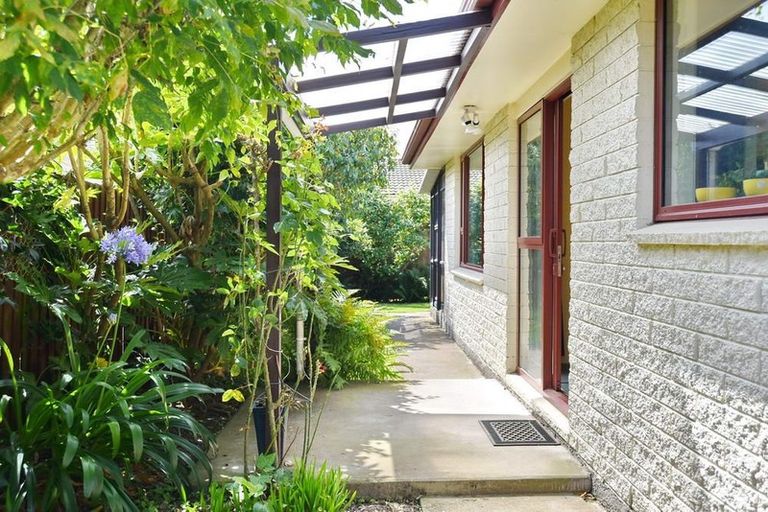 Photo of property in 2/57 Reynolds Avenue, Bishopdale, Christchurch, 8053