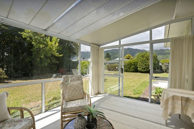 Photo of property in 77 Belvedere Avenue, Waikanae, 5036