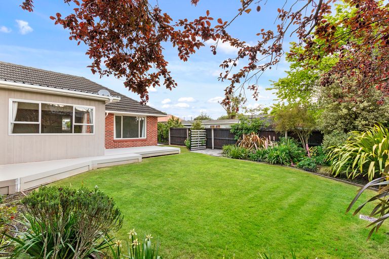 Photo of property in 185 Westminster Street, Mairehau, Christchurch, 8013