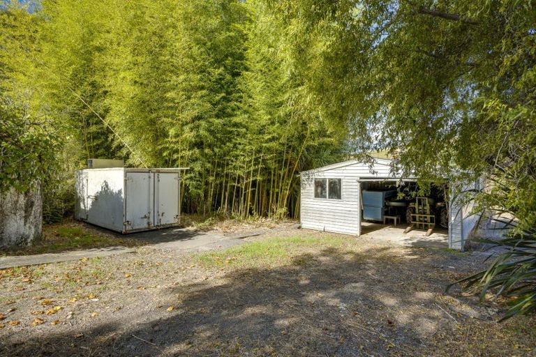 Photo of property in 136 Seafield Road, Eskdale, Napier, 4182