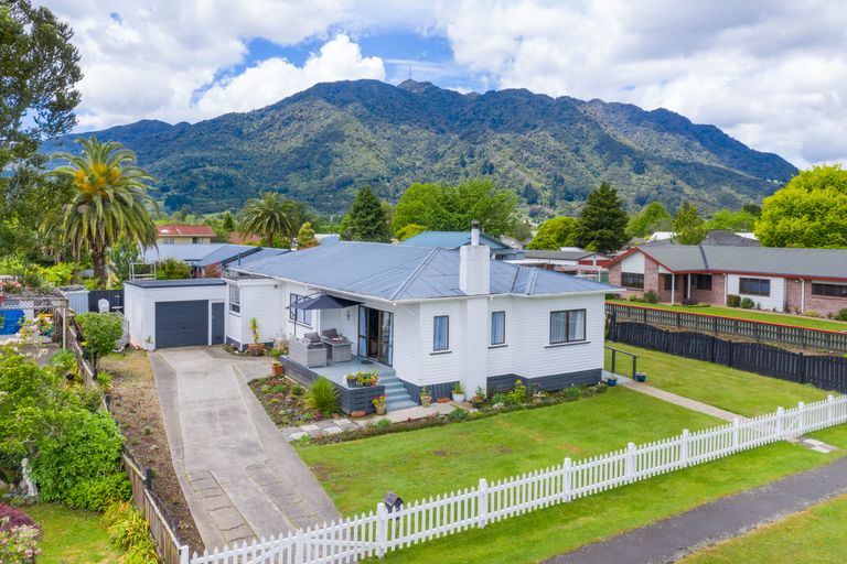 Photo of property in 86 Stanley Avenue, Te Aroha, 3320