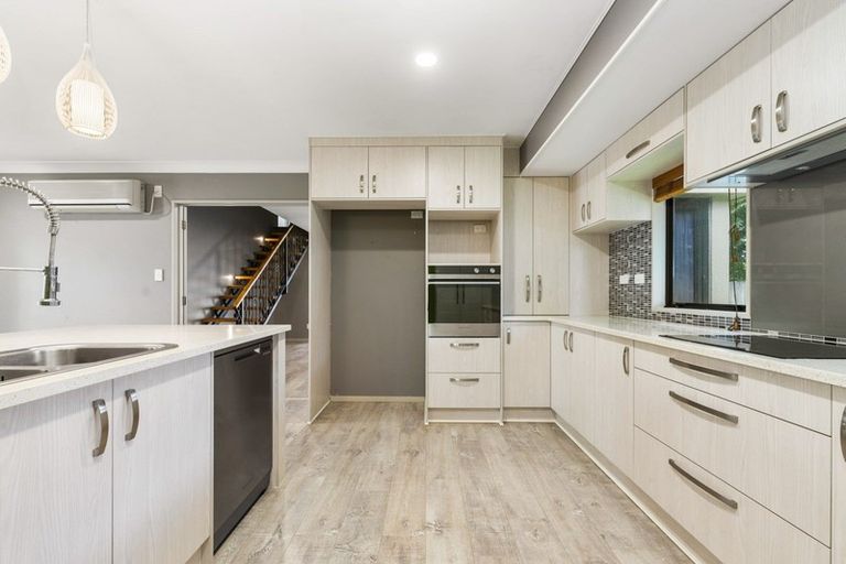 Photo of property in 22 Hoyte Place, Pukehangi, Rotorua, 3015