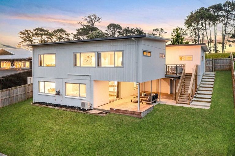 Photo of property in 44 Grenada Avenue, Forrest Hill, Auckland, 0620