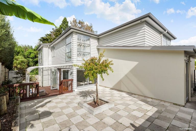 Photo of property in 30b Bracken Avenue, Takapuna, Auckland, 0622