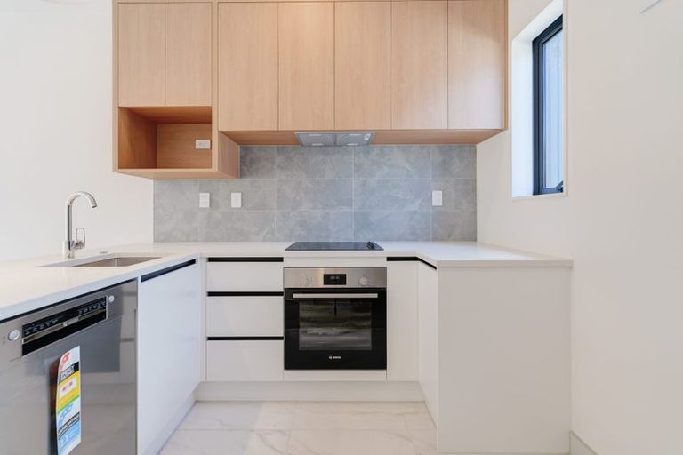 Photo of property in 11 Tokarewa Close, Mount Wellington, Auckland, 1062