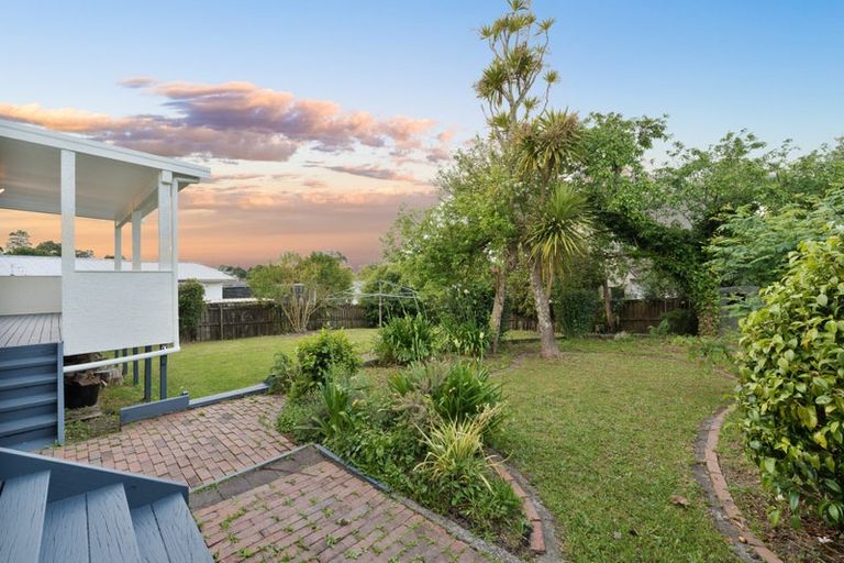Photo of property in 17 Posa Avenue, Henderson, Auckland, 0612