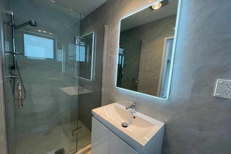 Photo of property in 6a Poruru Close, Papakura, 2110