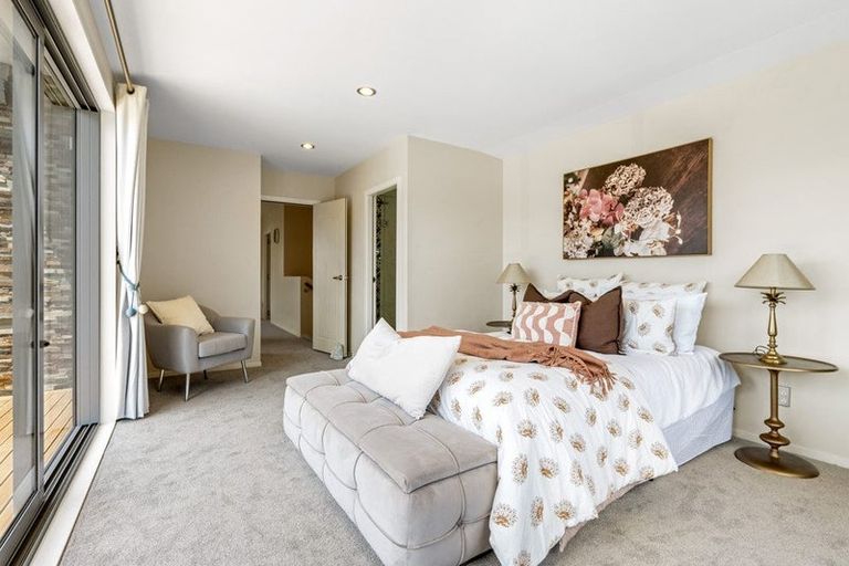 Photo of property in 17 Limmer Place, Browns Bay, Auckland, 0632