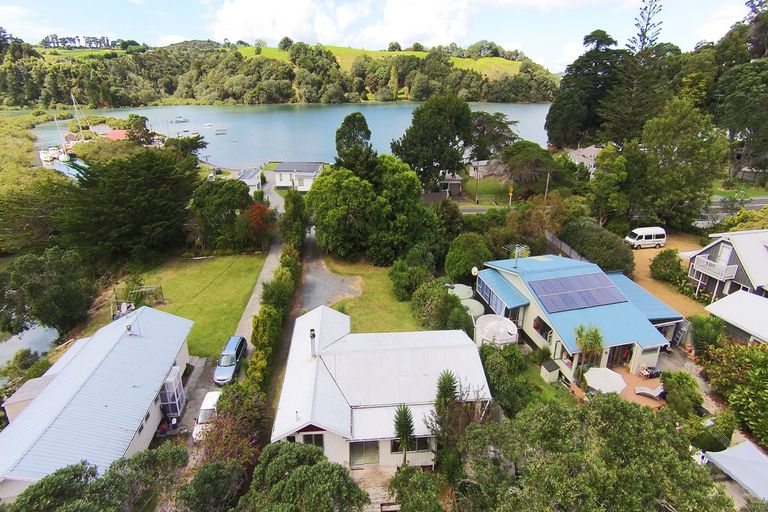 Photo of property in 398 Leigh Road, Whangateau, Warkworth, 0985