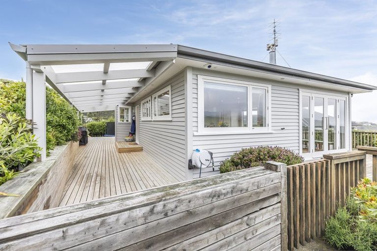 Photo of property in 23 Hudson Street, Island Bay, Wellington, 6023