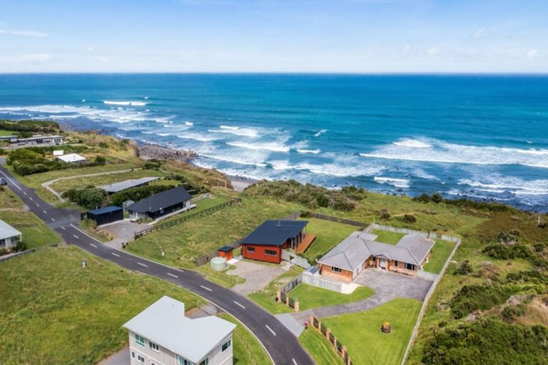 Photo of property in 284 Tai Road, Opunake, 4681