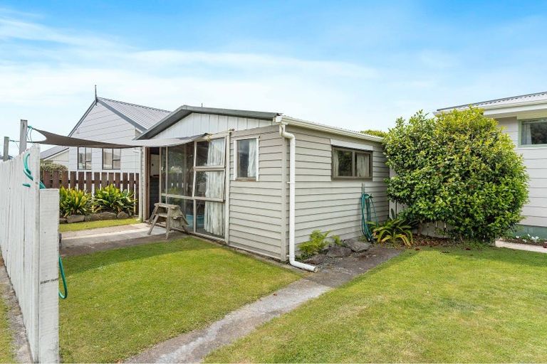 Photo of property in 210 Chartwell Avenue, Whangamata, 3620