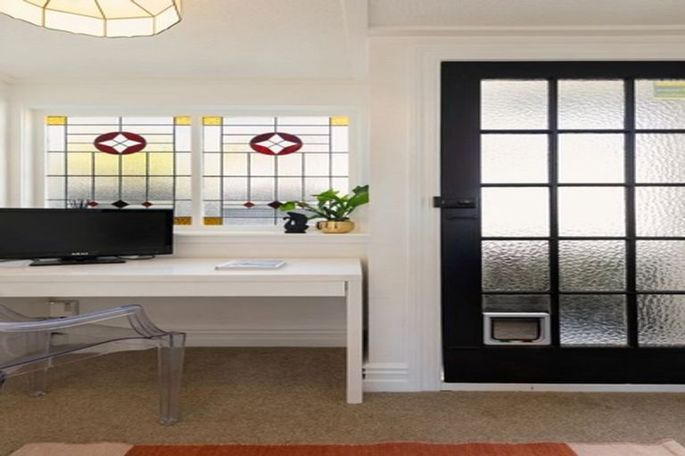 Photo of property in 81a Rangatira Road, Beach Haven, Auckland, 0626