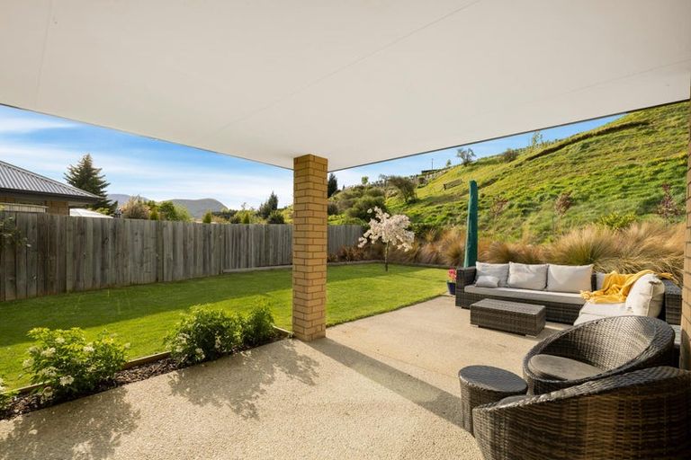 Photo of property in 33 Woodstock Road, Lower Shotover, Queenstown, 9304
