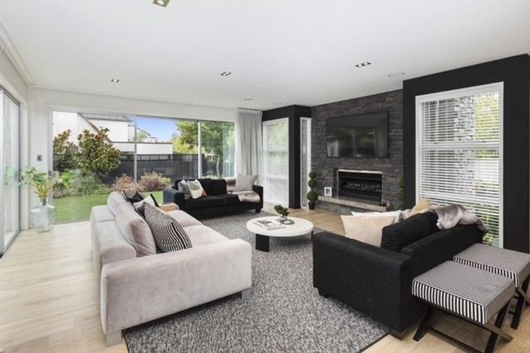 Photo of property in 20 Queens Avenue, Merivale, Christchurch, 8014