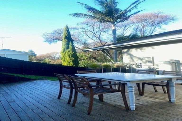 Photo of property in 1/106 Monarch Avenue, Hillcrest, Auckland, 0627