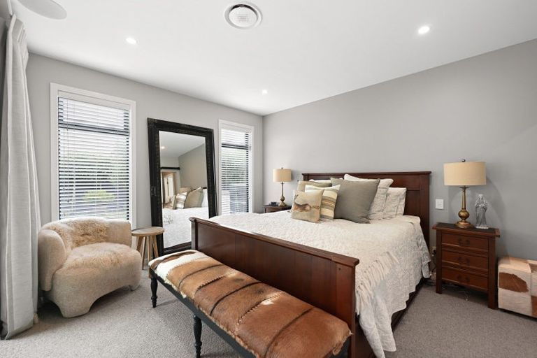 Photo of property in 92 Hugo Shaw Drive, Cambridge, 3434