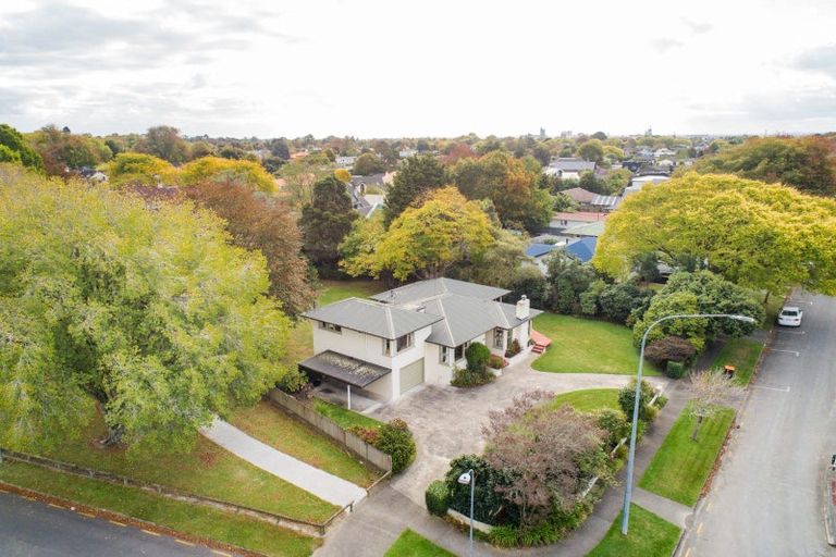 Photo of property in 122 Jickell Street, Hokowhitu, Palmerston North, 4410