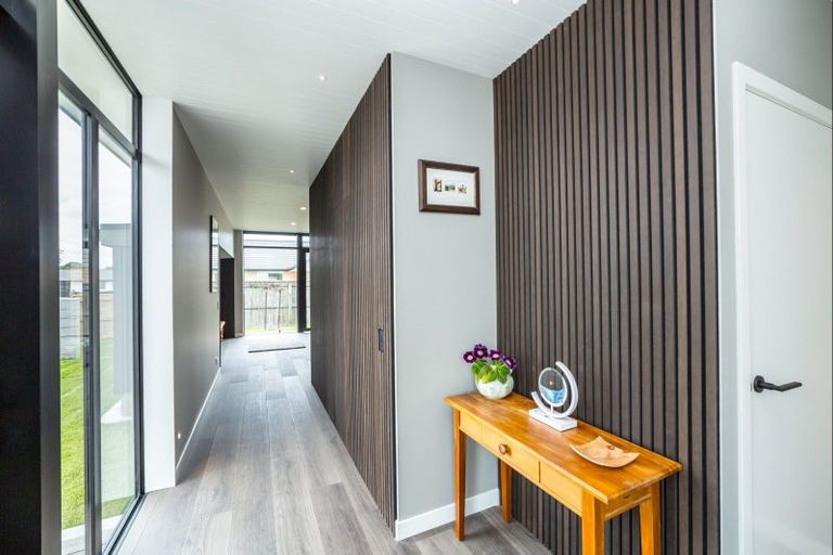 Photo of property in 31 Tarata Grove, Lansdowne, Masterton, 5810